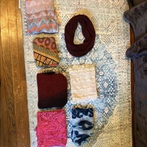 Scarf bundle! 7 scarfs for $25